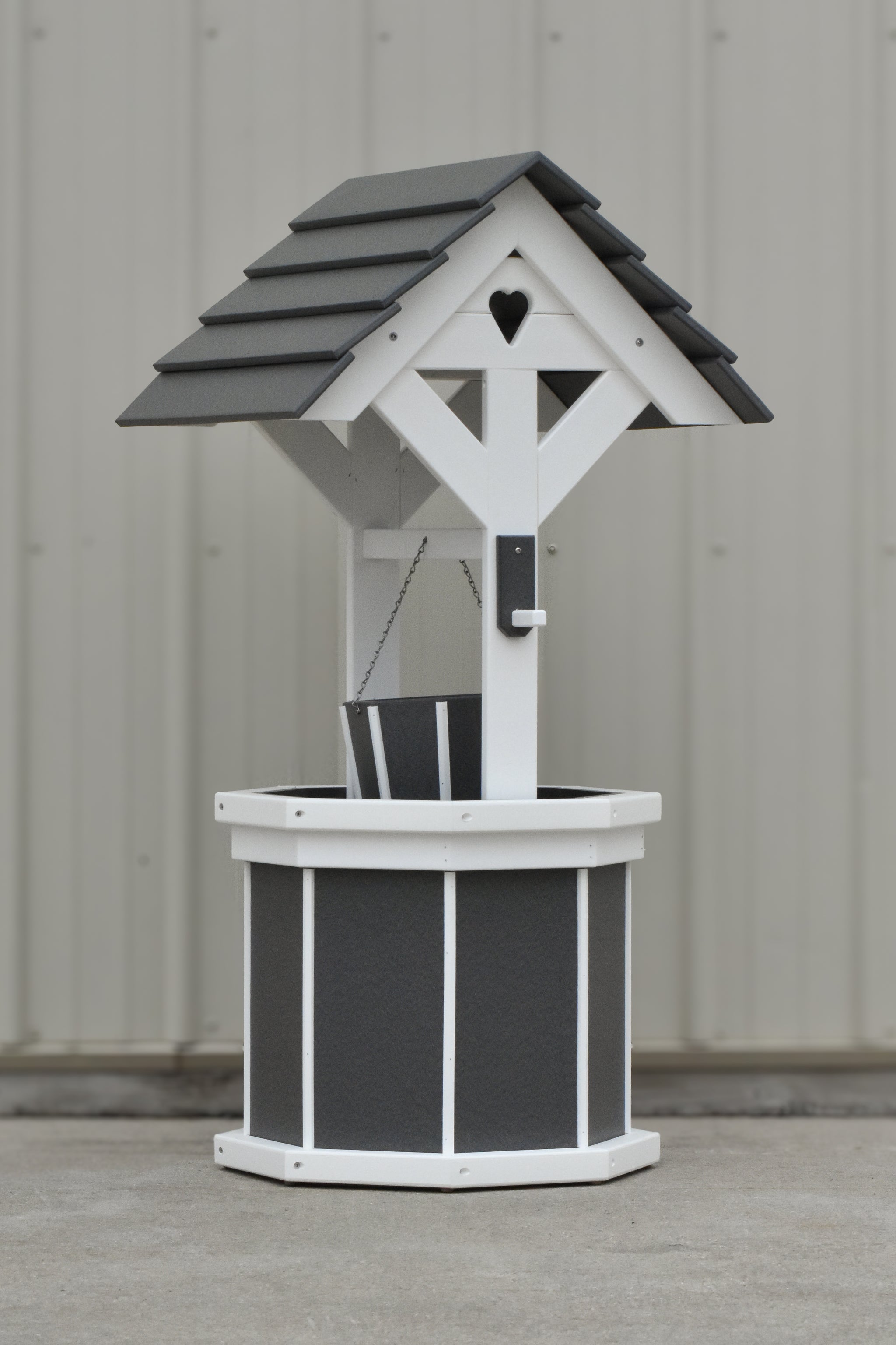 4 ft. Poly Wishing Well with Planter Bucket, Gray and White – NMW